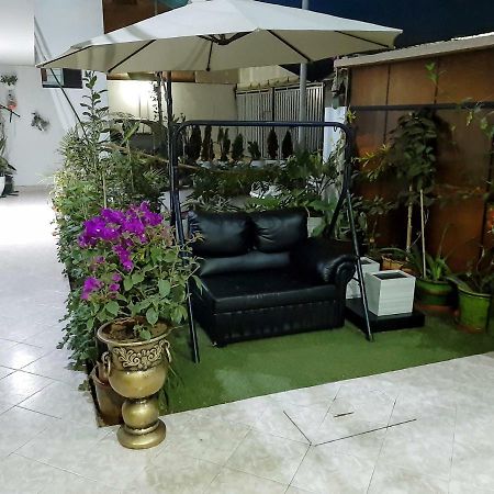 Hostal Caprichos Хуачо Екстериор снимка