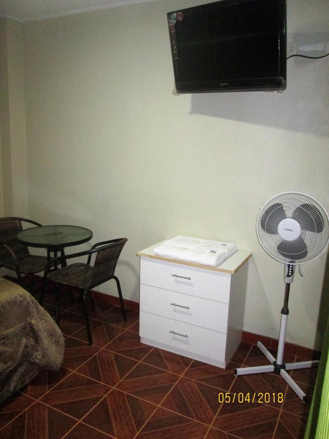 Hostal Caprichos Хуачо Екстериор снимка