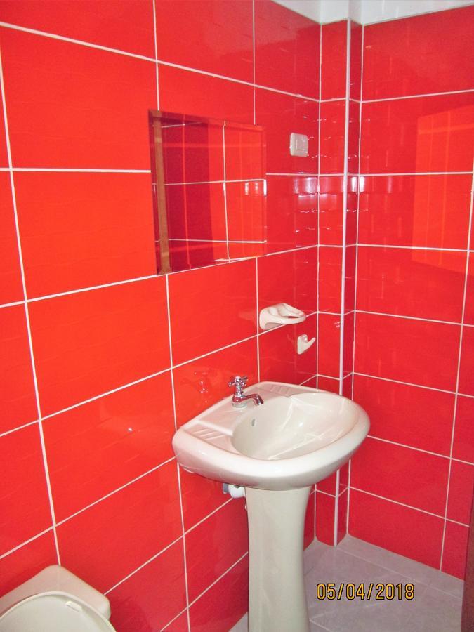 Hostal Caprichos Хуачо Екстериор снимка