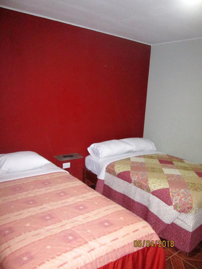 Hostal Caprichos Хуачо Екстериор снимка
